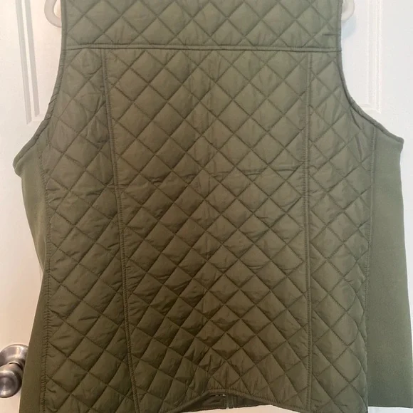Olive Green Quilted Vest - Picture 6 of 7